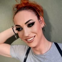 Lizi Bell