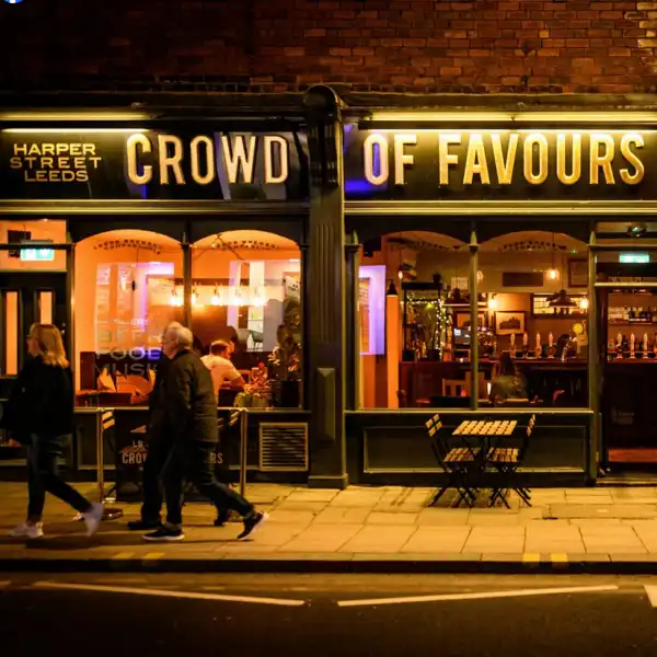 Crowd Of Favours